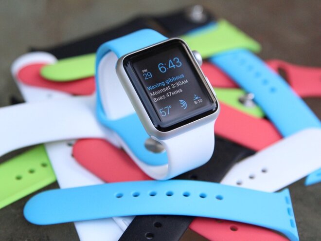 Apple Watch Sport với dây đeo nhiều màu sắc