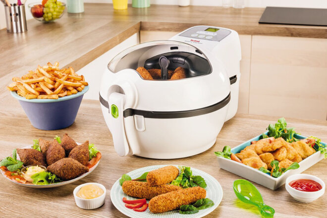 Nồi chiên không dầu Tefal FZ7600 có thể giúp bạn chế biến nhiều món ăn khác nhau cho gia đình