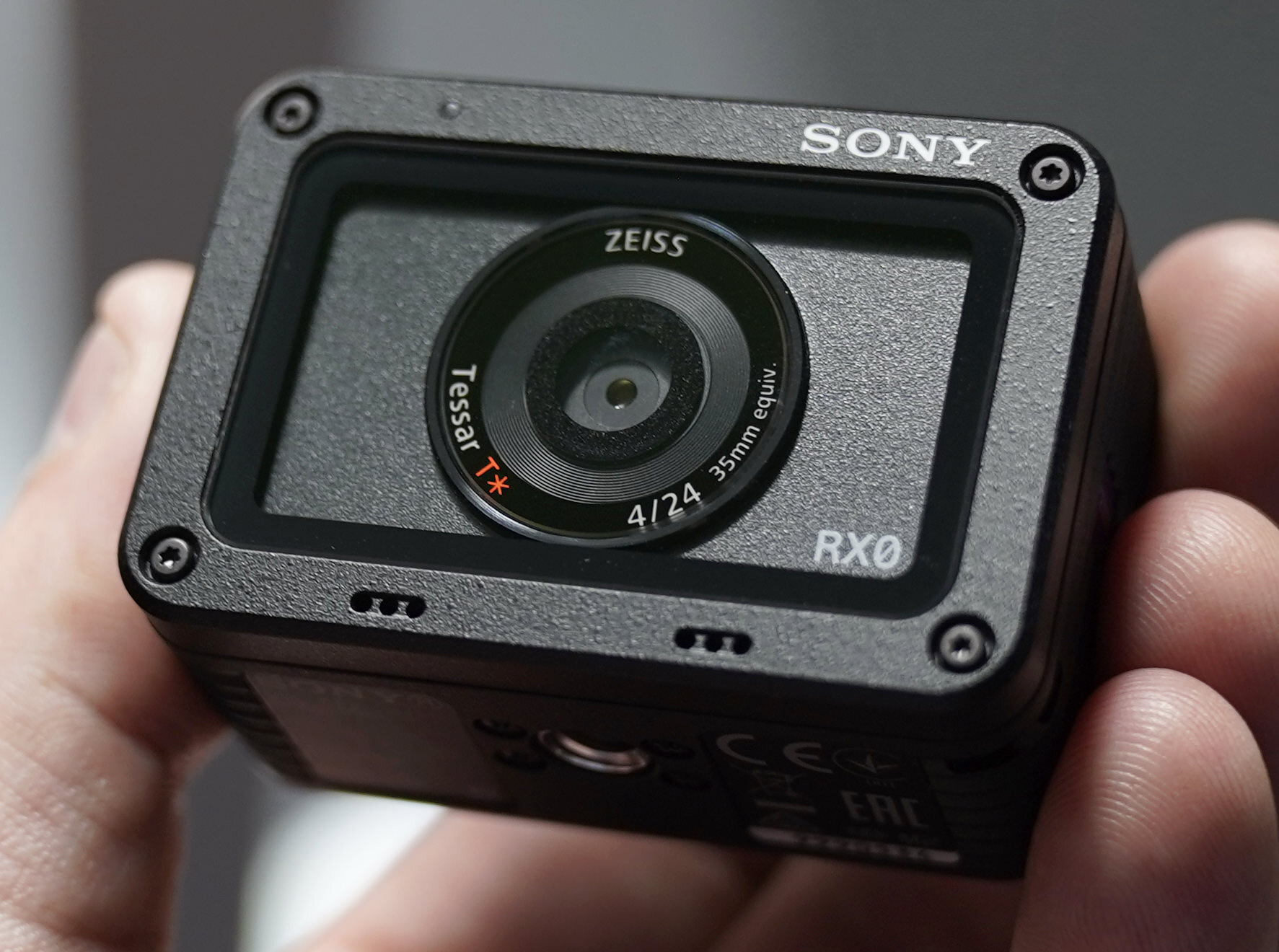Máy ảnh Sony DSC-RX0