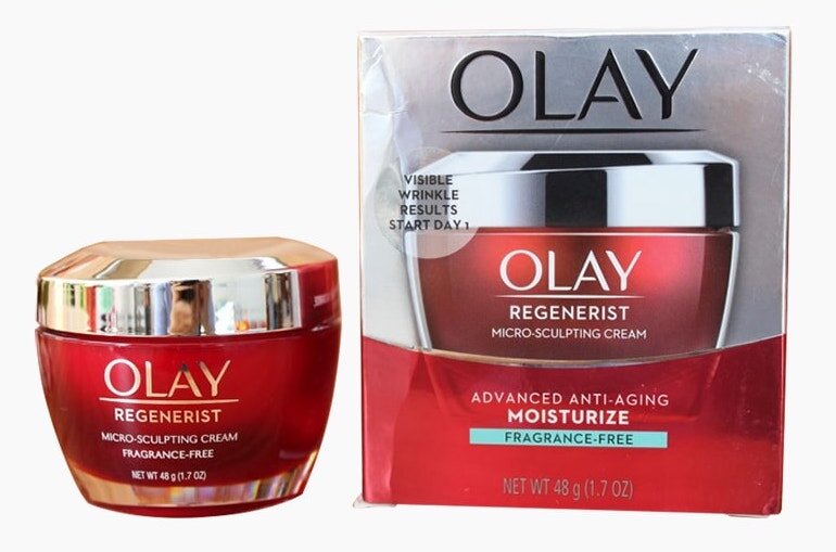 Kem dưỡng da ban đêm Olay Regenerist Micro-Sculpting chống lão hóa.