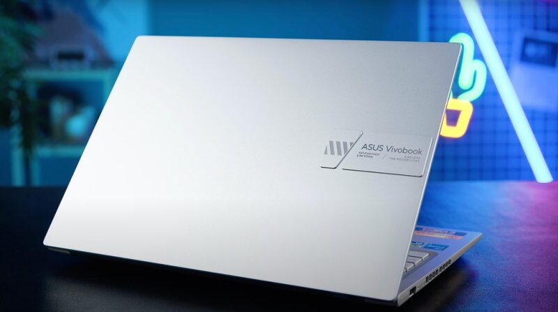 Thiết kế ASUS Vivobook 14X OLED K3405VC-KM006W