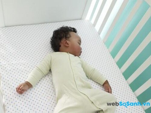 Hãy để môi trường xung quanh yên tĩnh khi bé đang ngủ