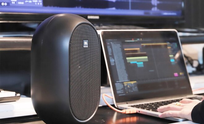 loa kiểm âm JBL 104