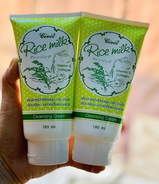 sữa rửa mặt Rice Milk