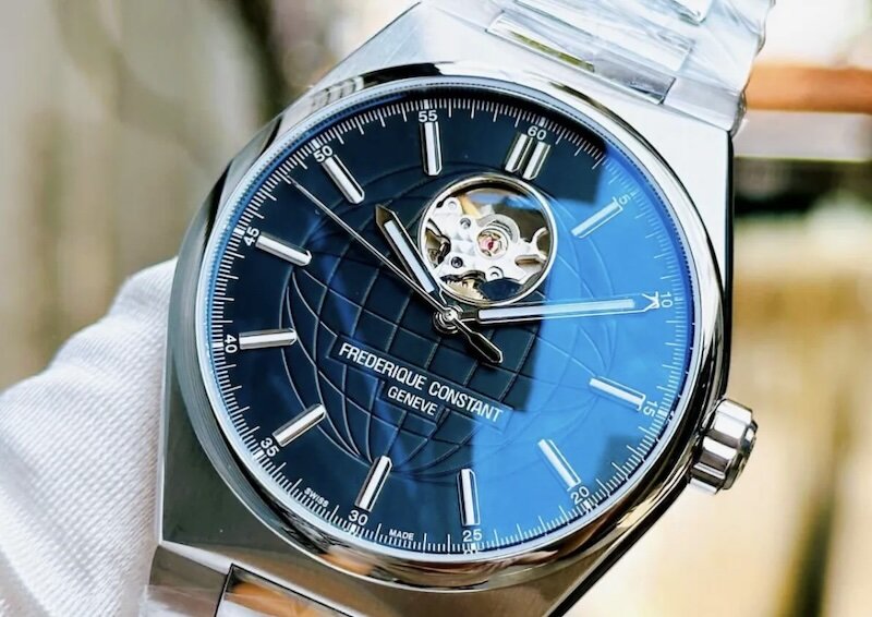 Khám phá 5 mẫu đồng hồ Frederique Constant chất lượng, giá cả hợp lý