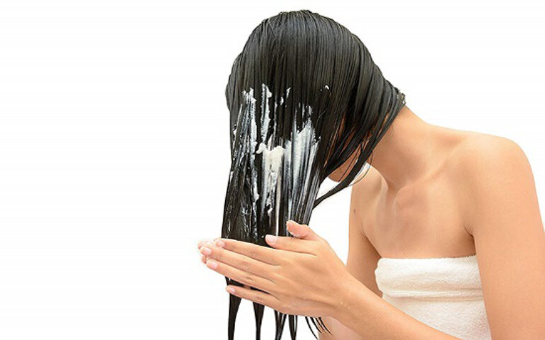 cách dùng dầu xả tóc