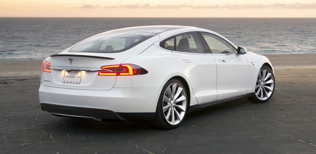 Tesla Model S 2016
