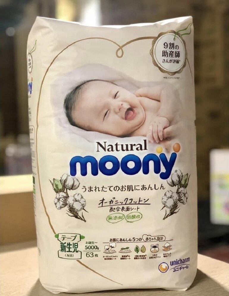 Tã dán Moony Natural