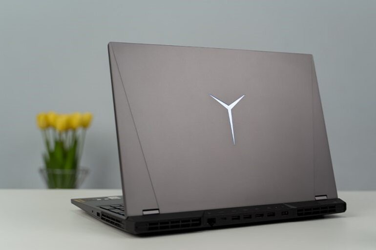 Đánh giá Lenovo Legion 5 Pro: Laptop gaming phù hợp hầu hết mọi đối tượng! Đánh giá Lenovo Legion 5 Pro: Laptop gaming phù hợp hầu hết mọi đối tượng!