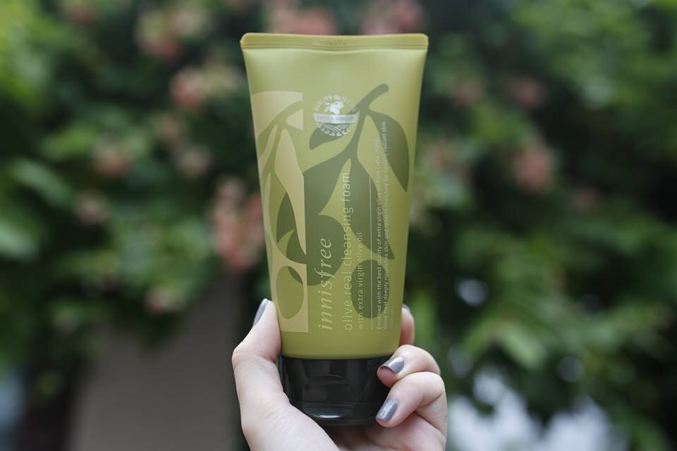 review sữa rửa mặt innisfree olive real cleansing