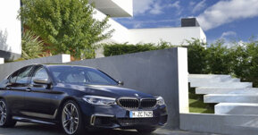 BMW M550i xDrive 2020 mạnh mẽ hơn ở châu Âu và Mỹ