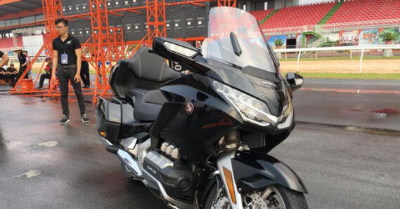 Đánh giá xe Honda Goldwing 2018 giá 1,2 tỷ VNĐ tại Việt Nam - nhẹ hơn, thể thao hơn và tràn ngập công nghệ