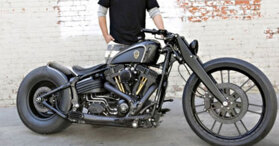 Harley-Davidson Softail “mới mẻ” sau cú “độ độc” phong cách Rocker Bobber