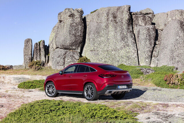 Mercedes-Benz GLE Coupe 2020 trình diện, gây sức ép lên BMW X6 - Ảnh 4.