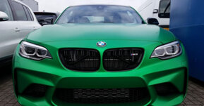 BMW M2 Coupe thử sức với màu xanh lá hoàn toàn mới