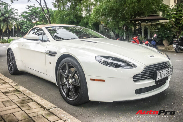 Hàng hiếm Aston Martin Vantage Roadster đầu tiên tại Việt Nam vẫn lộng lẫy trên phố Sài Gòn - Ảnh 5.