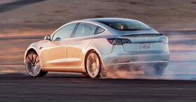 Tesla Model 3 và hiện thực đáng báo động cho các hãng xe sang Mỹ