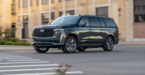 Cadillac Escalade ESV 2021 - biểu tượng cho địa vị và sự giàu sang nước Mỹ