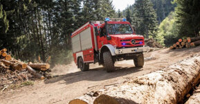 Xe tải đa năng Mercedes-Benz Unimog trở thành xe cứu hỏa tuyệt nhất thế giới