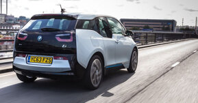 Pin lithium-ion mới của BMW cho phép i3 chạy hơn 200 km với một lần sạc