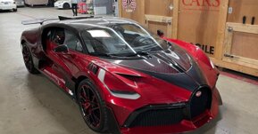 Siêu phẩm Bugatti Divo đầu tiên của năm 2021 tới tay chủ nhân: Quá chất nhưng "phát ngất" với giá bán