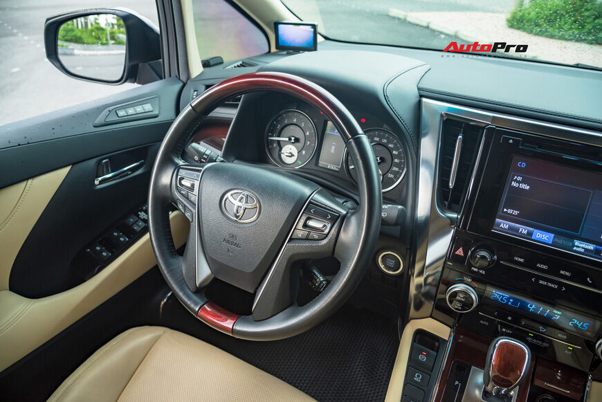 Chạy 8.000 km, Toyota Alphard độ khủng bán lại chỉ thua giá mua mới 38 triệu đồng - Ảnh 7.