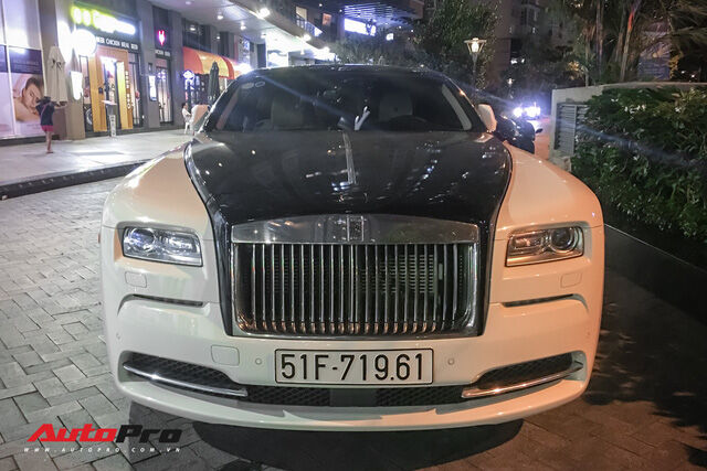 Rolls-Royce Wraith hai tông màu độc đáo của đại gia y tế - Ảnh 4.