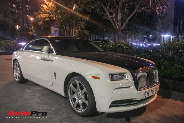 Rolls-Royce Wraith hai tông màu độc đáo của đại gia y tế - Ảnh 12.