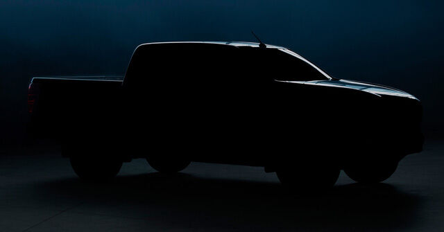 Mazda BT-50 thế hệ mới lại nhá hàng, chuẩn bị cho lễ ra mắt ngày mai - Ảnh 2.
