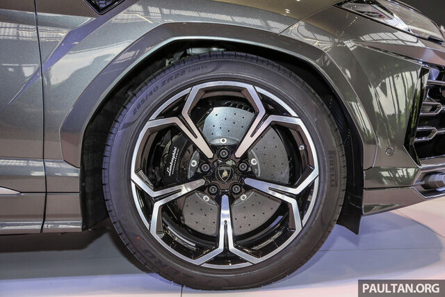 Siêu SUV Lamborghini Urus ra mắt tại Malaysia, giá khoảng 255.000 USD - Ảnh 10.