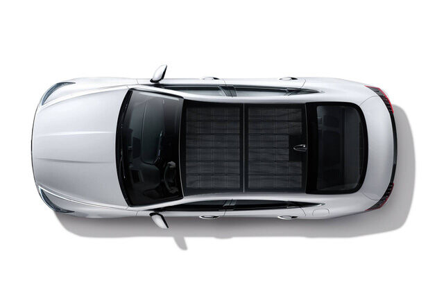 Hyundai Sonata Hybrid 2020 trang bị trần xe hấp thụ năng lượng mặt trời, hộp số mới - Ảnh 4.