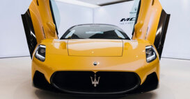 Siêu phẩm Maserati MC20 vừa công bố giá đã "cháy hàng" của năm 2021