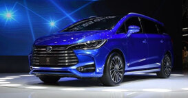 BYD Song 7 - mẫu MPV mới của Trung Quốc trông "na ná" Toyota Innova Crysta