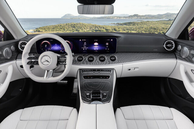 Mercedes-Benz E-Class 2021 phiên bản xe chơi ra mắt, lộ diện cả bản hiệu năng cao E53 AMG - Ảnh 5.