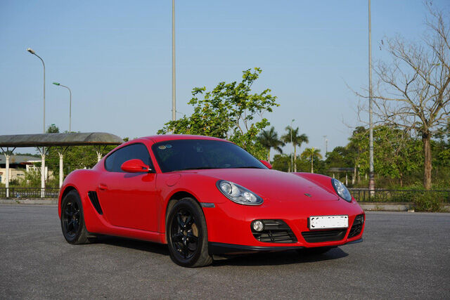 10 năm tuổi, Porsche Cayman chỉ đắt hơn Toyota Camry 150 triệu đồng - Ảnh 1.