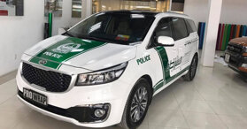 Bất ngờ với Kia Grand Sedona mang phong cách cảnh sát Dubai tại Việt Nam