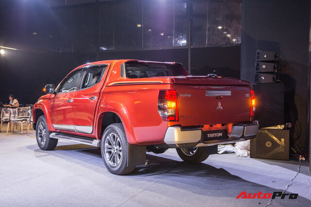 Mitsubishi Triton 2020 full option ra mắt Việt Nam với 5 phiên bản, giá cao nhất 865 triệu đồng - Ảnh 2.