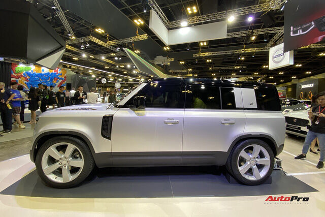 Cận cảnh Land Rover Defender 2020 giá hơn 5 tỷ đồng sắp về Việt Nam - Ảnh 8.