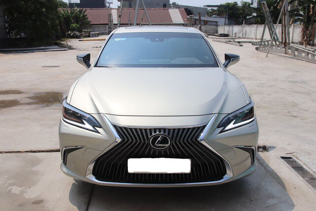 Hàng hiếm Lexus ES 250 2020 bán lại giá 2,5 tỷ đồng sau 1.300km kèm tiết lộ: Chủ xe là đại gia sưu tầm kín tiếng - Ảnh 5.