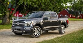 Ghế trước của Ford F-150 2021 có thể ngả tới 180 độ để lái xe ngủ thoải mái hơn