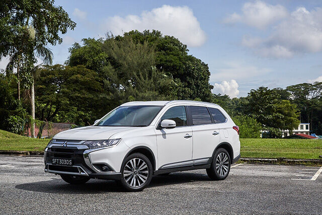 Lộ diện Mitsubishi Outlander 2020 tại Việt Nam: Nâng cấp để đe doạ Honda CR-V - Ảnh 7.