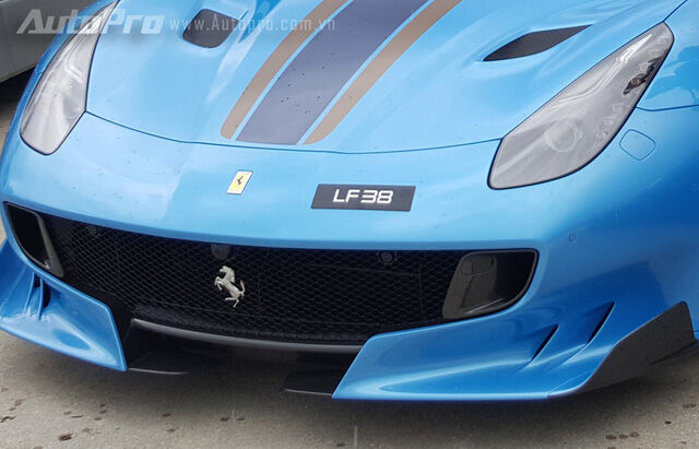 Bắt gặp hàng độc Ferrari F12tdf tại Malaysia đi xem MotoGP - Ảnh 2.