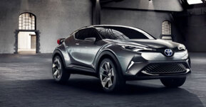 Toyota C-HR bản sản xuất dự kiến trình làng tại triển lãm Geneva với tên gọi Auris Cross