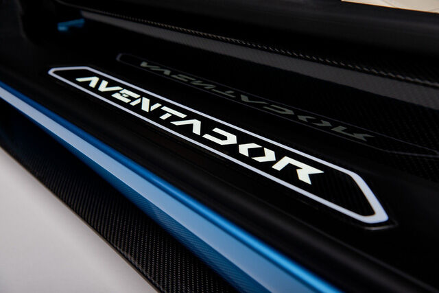 Lamborghini Aventador S LP740-4 mui trần chính thức trình làng, giá từ 10,4 tỷ Đồng - Ảnh 14.