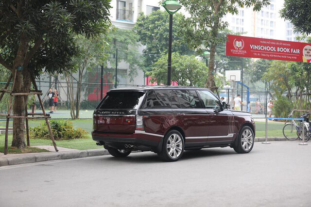Range Rover SVAutobiography - Đẳng cấp chơi SUV 12 tỷ Đồng của đại gia Việt - Ảnh 1.
