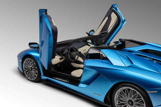 Lamborghini Aventador S LP740-4 mui trần chính thức trình làng, giá từ 10,4 tỷ Đồng - Ảnh 5.