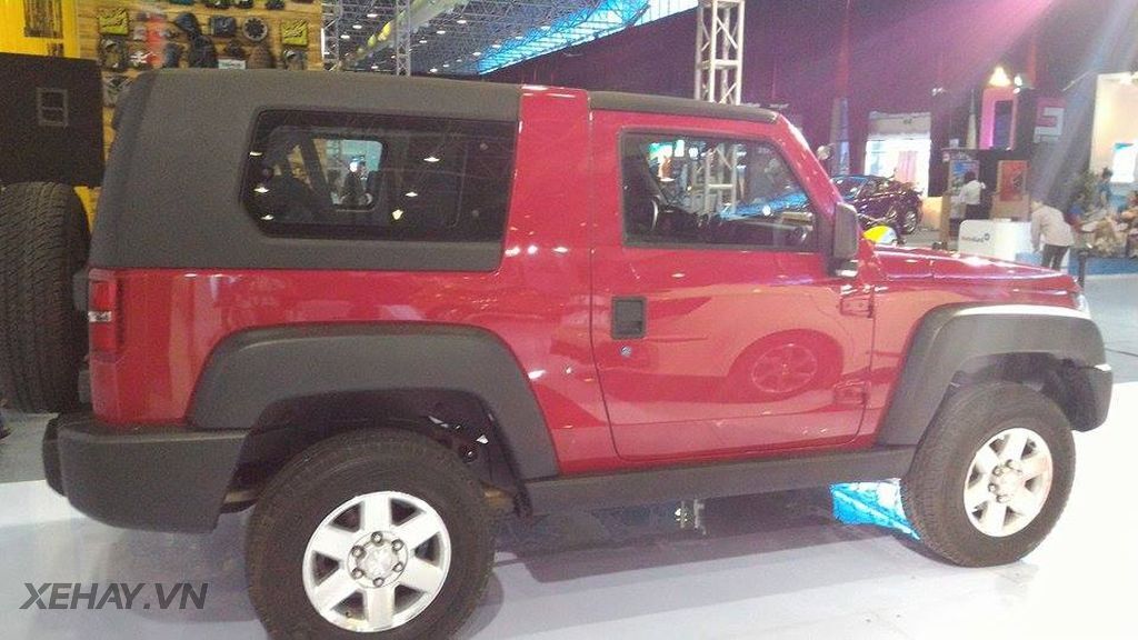 Soi chi tiết 'Jeep Wrangler' phiên bản Trung Quốc tại triển lãm ô tô Quốc  Tế Việt Nam 