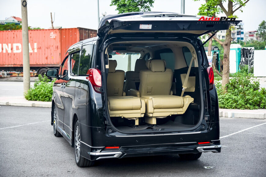 Chạy 8.000 km, Toyota Alphard độ khủng bán lại chỉ thua giá mua mới 38 triệu đồng - Ảnh 4.