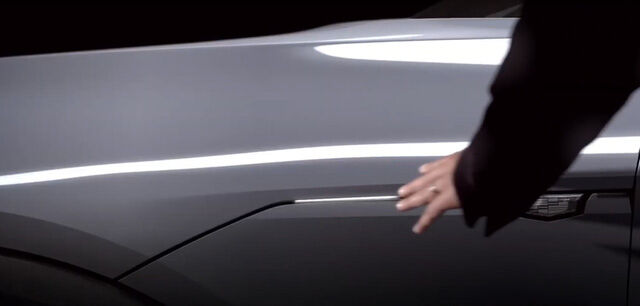 Cadillac Lyriq sẵn sàng ra mắt đầu tháng 8, đối đầu Mercedes EQC - Ảnh 4.