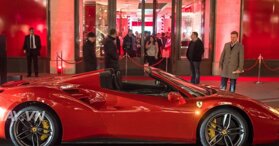 Ferrari 488 Spider ra mắt khách VIP tại sự kiện đặc biệt ở London